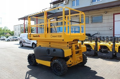 Ножничный дизельный подъемник Haulotte Compact 12DX