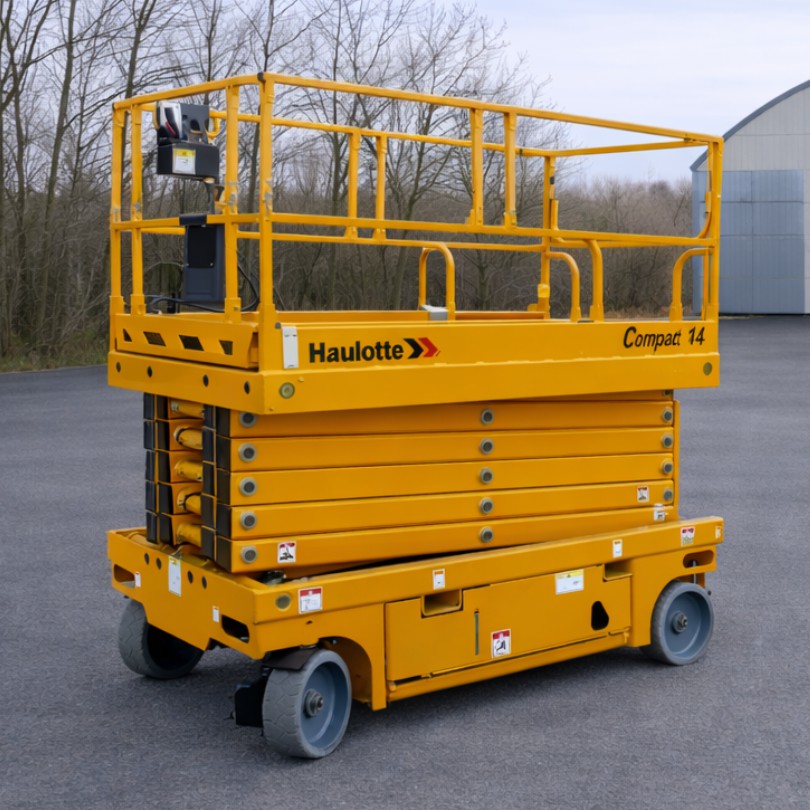 Ножничный электрический подъемник Haulotte Compact 14