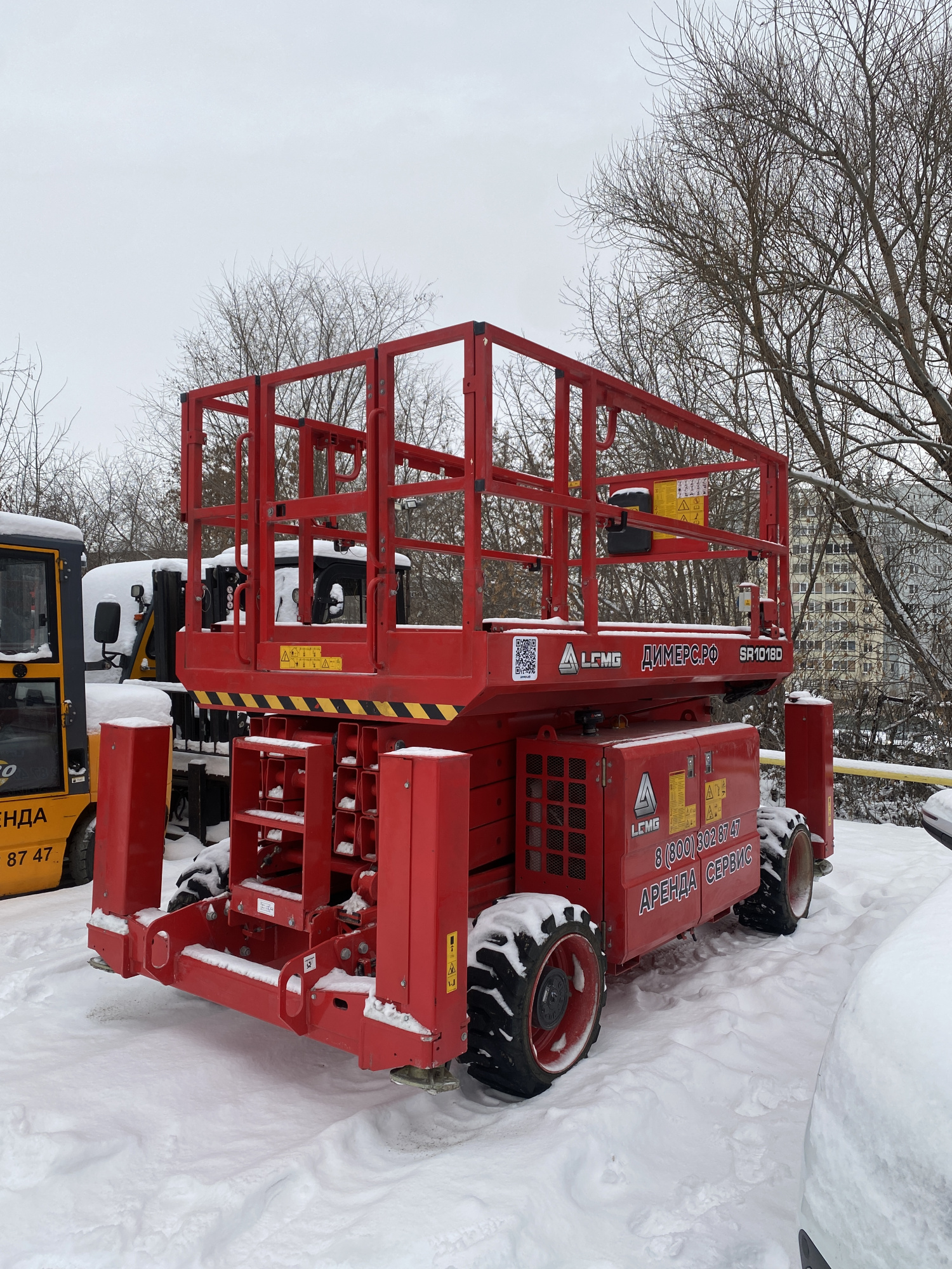 Ножничный дизельный подъемник LGMG SR1018D