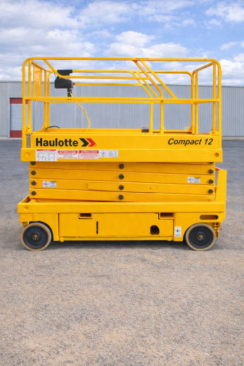 Ножничный электрический подъемник Haulotte Compact 12